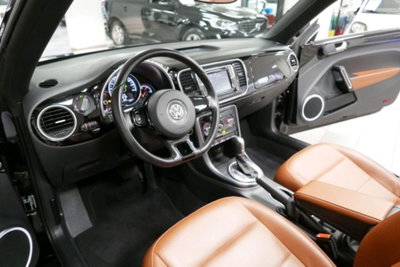 Volkswagen Maggiolino Cabrio 2.0 TDI DSG Design BlueMotion Technology (10)