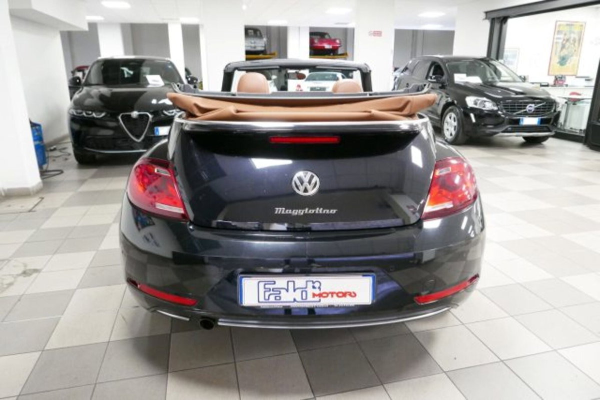 Volkswagen Maggiolino Cabrio 2.0 TDI DSG Design BlueMotion Technology (4)
