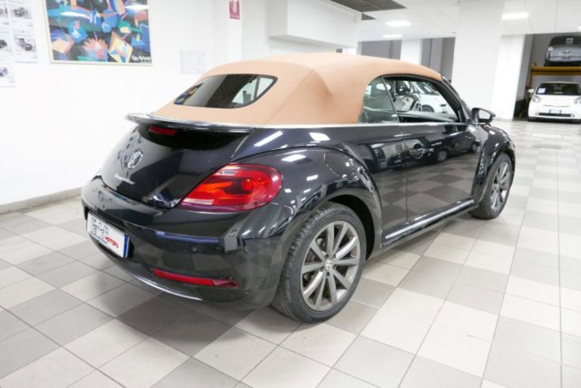 Volkswagen Maggiolino Cabrio 2.0 TDI DSG Design BlueMotion Technology (7)