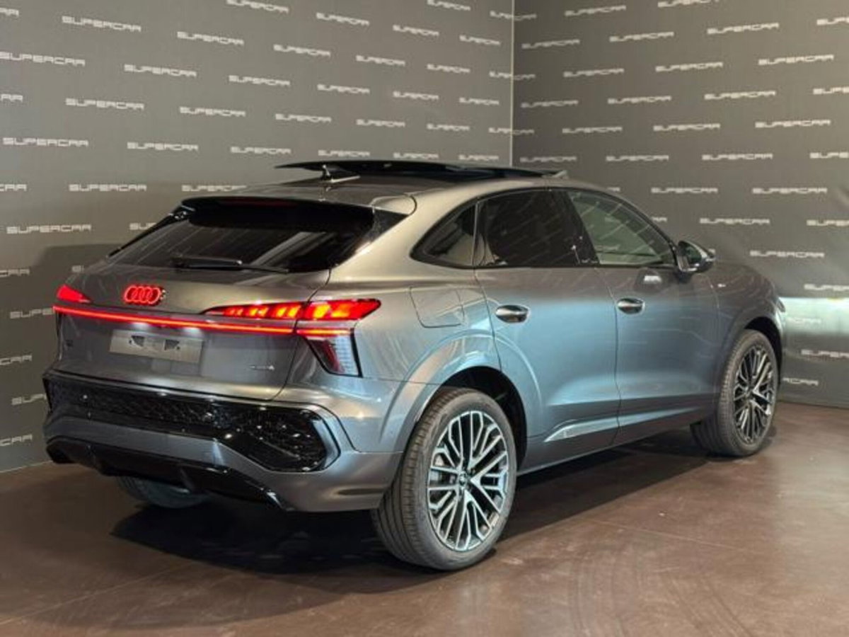 Audi Q3 Sportback 2.0 tdi S line quattro 193cv s-tronic (3)
