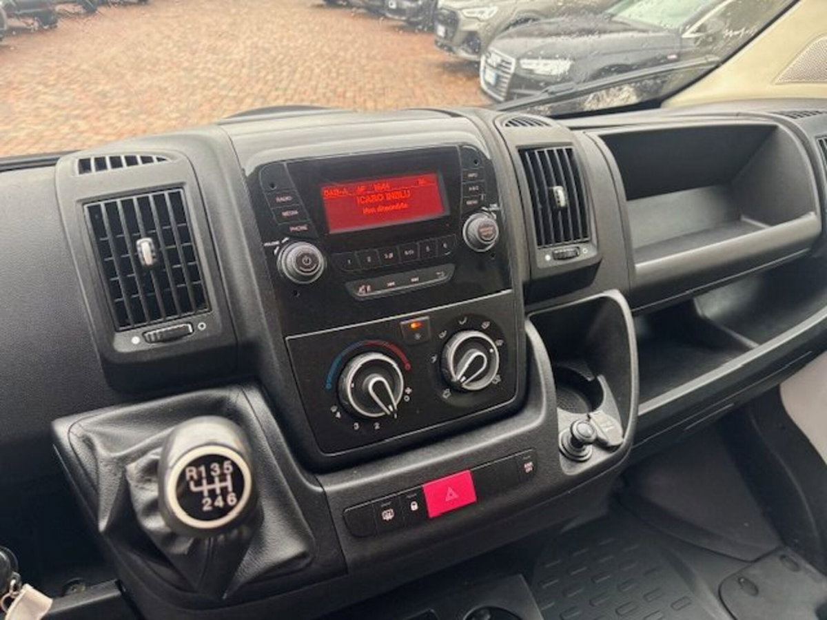 Citroen Jumper Furgone 33 BlueHDi 140 S&S PM-TM Furgone Vetrato (13)