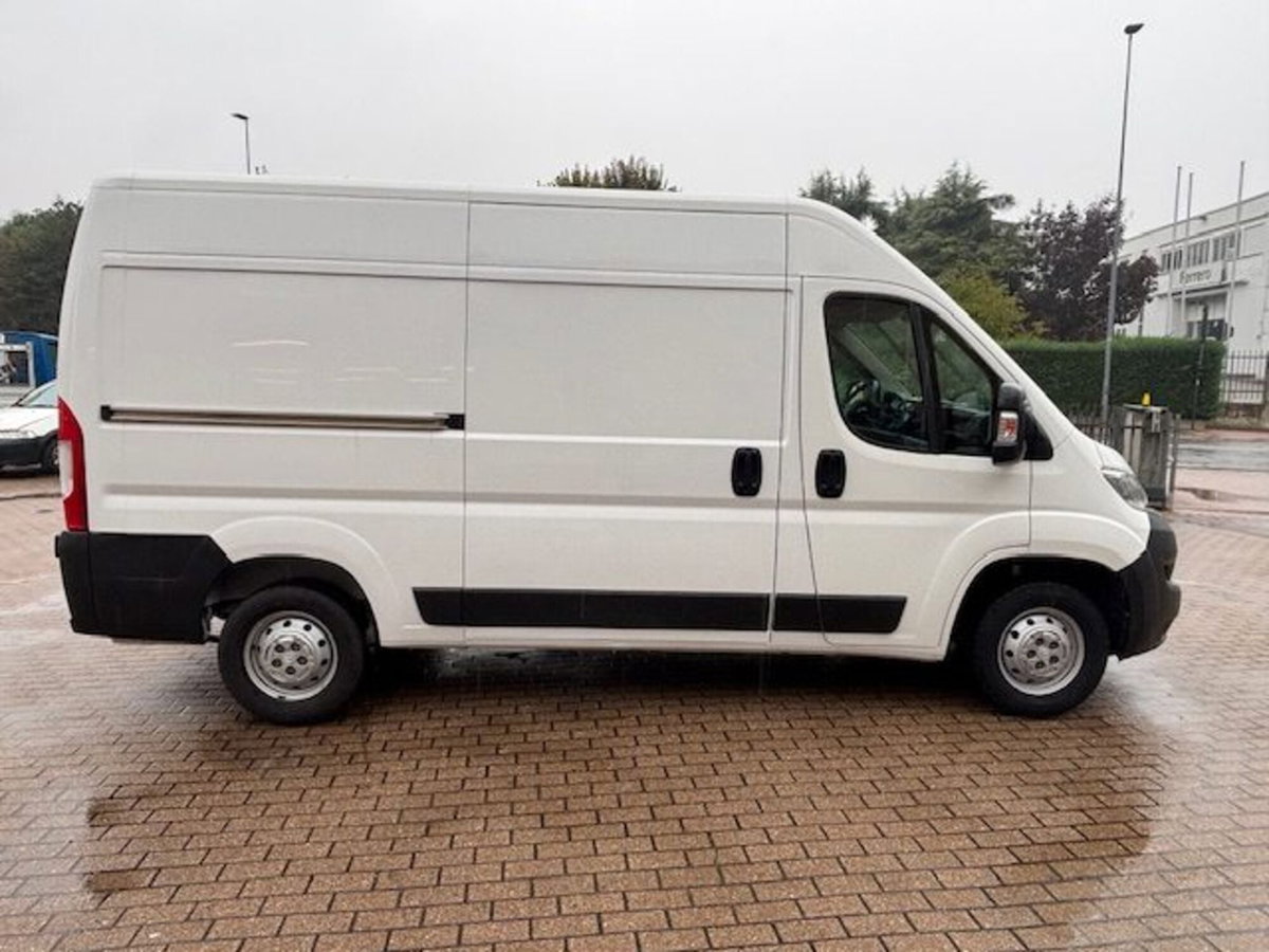 Citroen Jumper Furgone 33 BlueHDi 140 S&S PM-TM Furgone Vetrato (4)