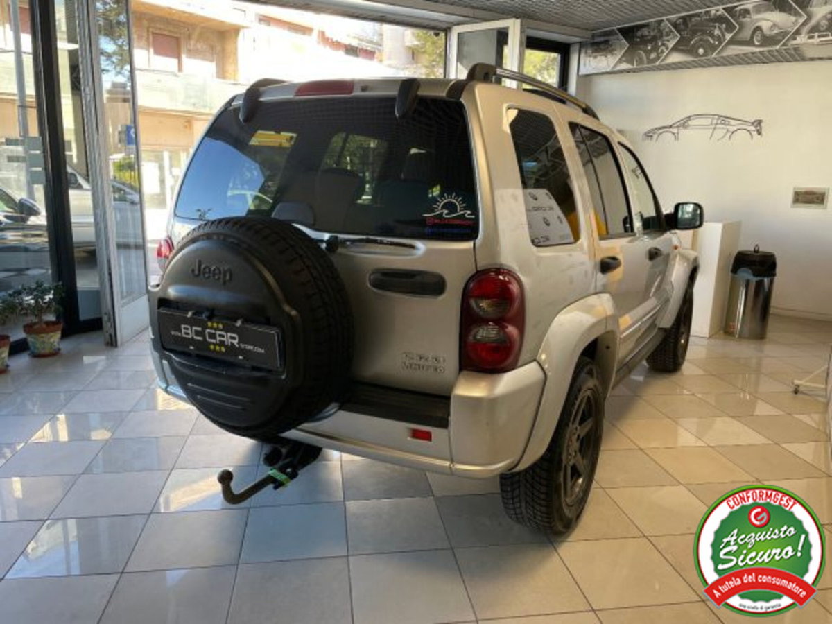 Jeep Cherokee 2.8 CRD Limited (4)