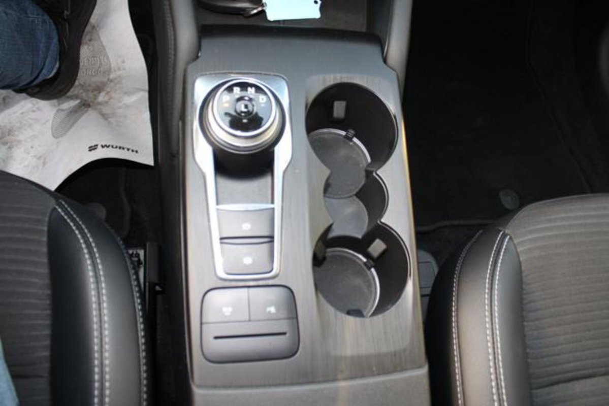 Ford Kuga 2.5 Full Hybrid 190 CV CVT AWD ST-Line X (15)