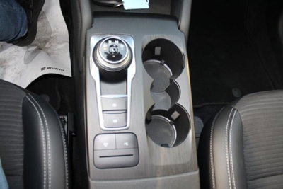 Ford Kuga 2.5 Full Hybrid 190 CV CVT AWD ST-Line X (15)