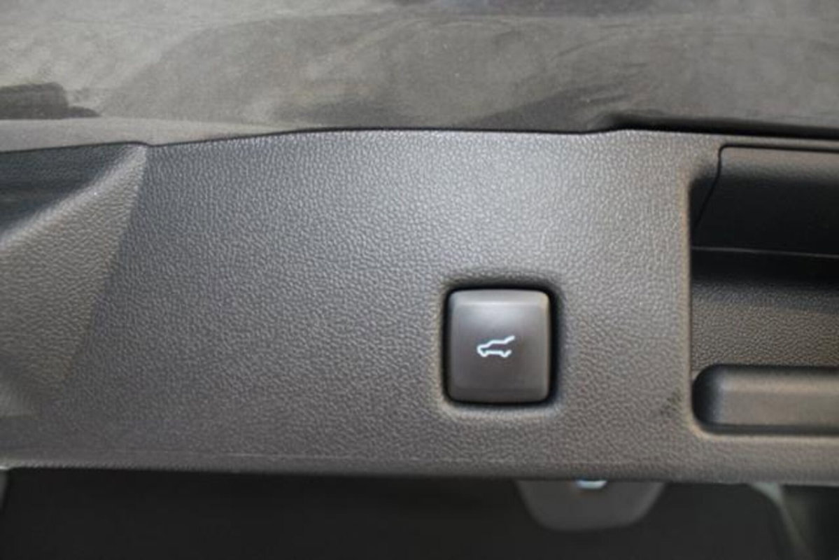 Ford Kuga 2.5 Full Hybrid 190 CV CVT AWD ST-Line X (18)
