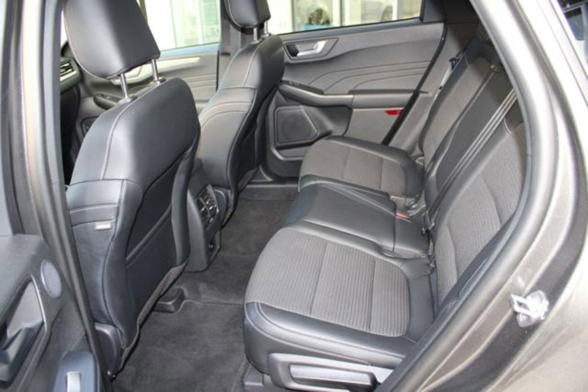 Ford Kuga 2.5 Full Hybrid 190 CV CVT AWD ST-Line X (8)