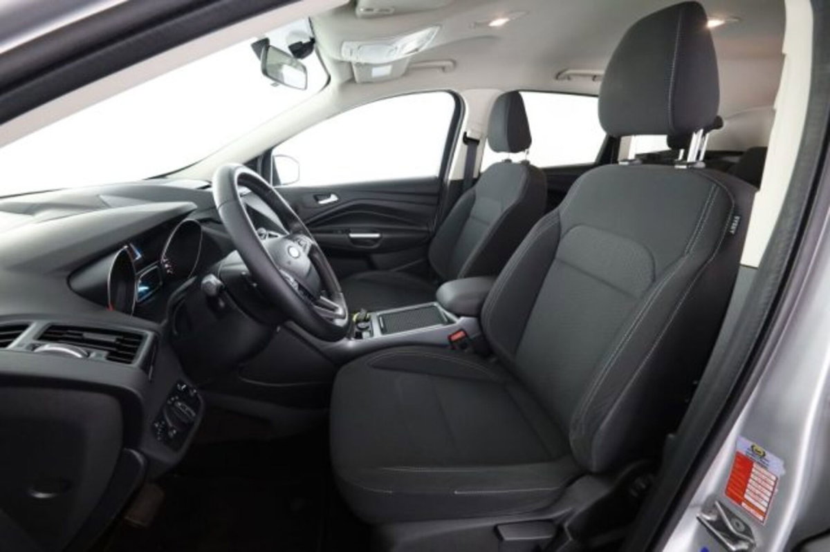 Ford Kuga 1.5 TDCI 120 CV S&S 2WD Powershift Titanium Business (2)