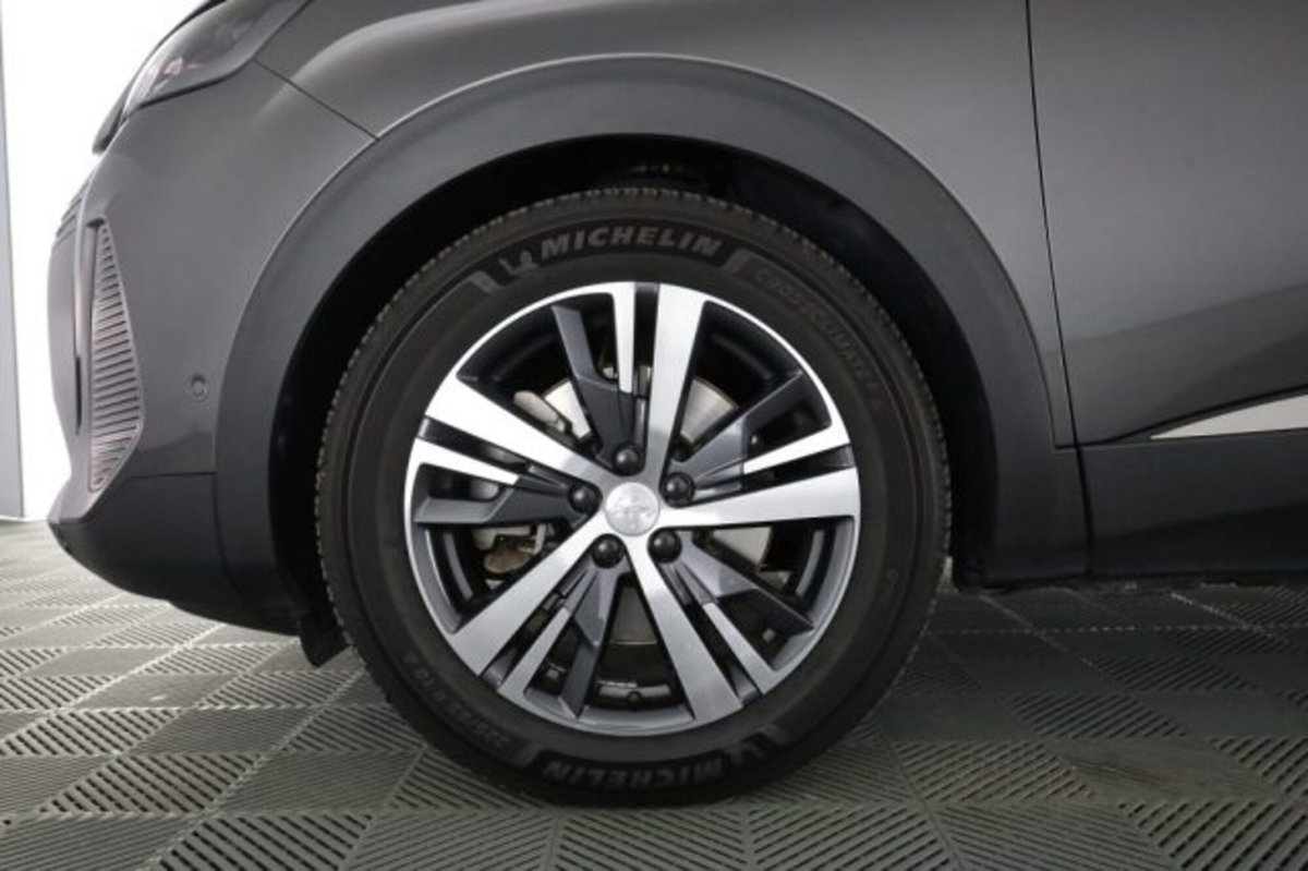 Peugeot 3008 Hybrid 225 e-EAT8 Allure (8)