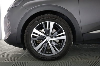 Peugeot 3008 Hybrid 225 e-EAT8 Allure (8)
