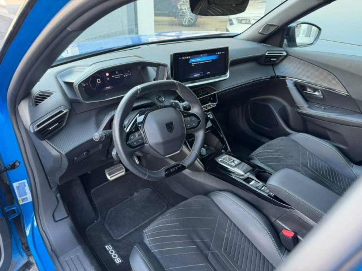 Peugeot 2008 1.2 puretech GT s&s 130cv eat8 (11)