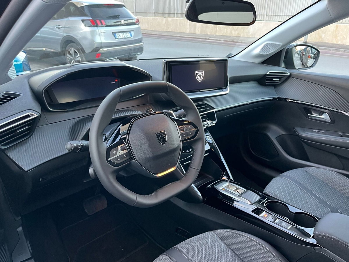 Peugeot 208 PureTech 100 Stop&Start 5 porte Allure (10)