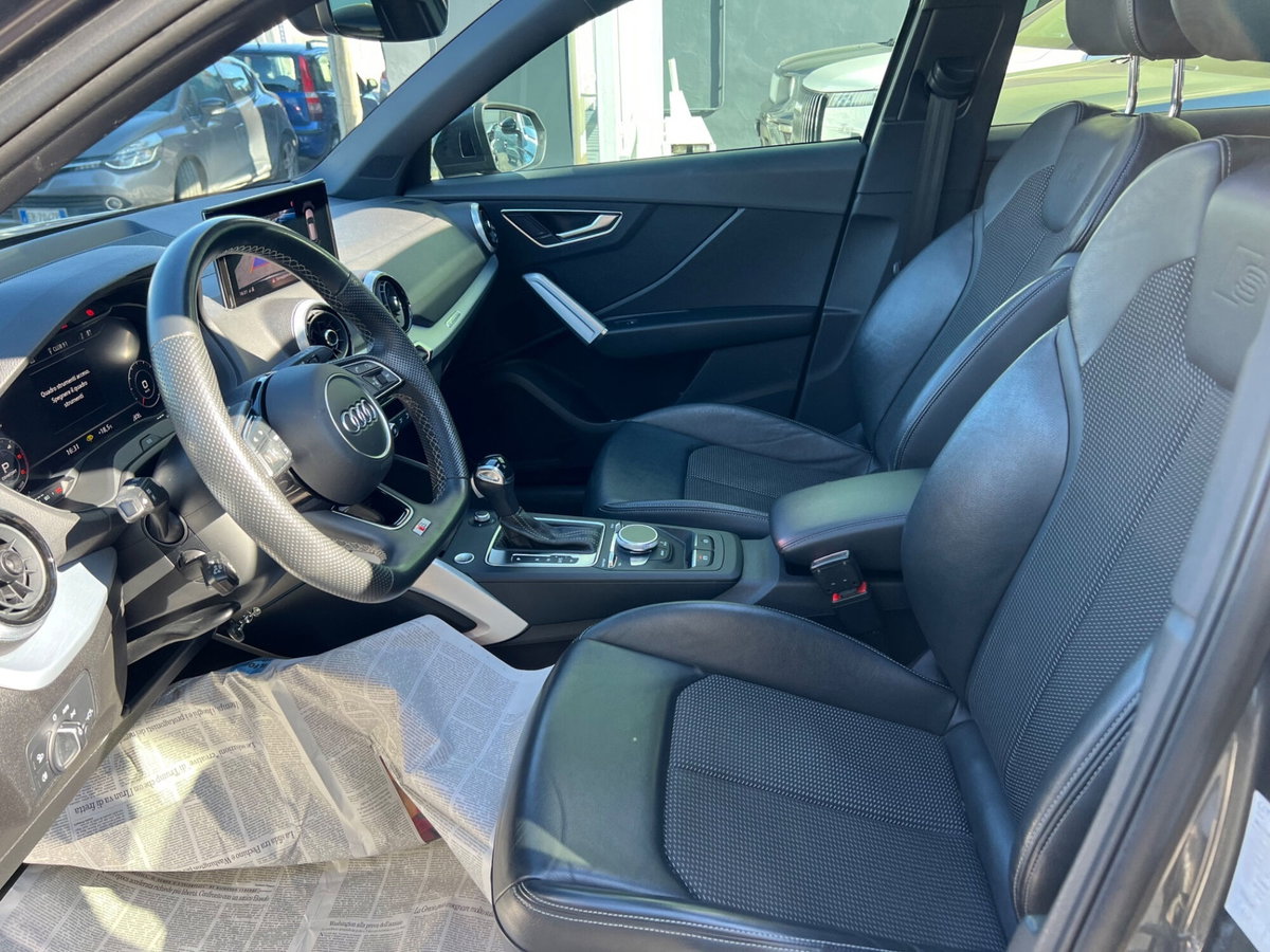 Audi Q2 Q2 35 TDI quattro S tronic Identity Black (11)