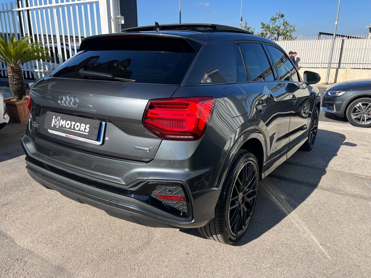 Audi Q2 Q2 35 TDI quattro S tronic Identity Black (6)