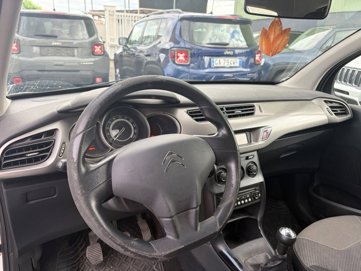 Citroen C3 1.2 VTi 82 Exclusive (6)