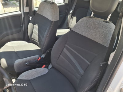 Fiat Panda 1.0 FireFly S&S Hybrid City Life (9)
