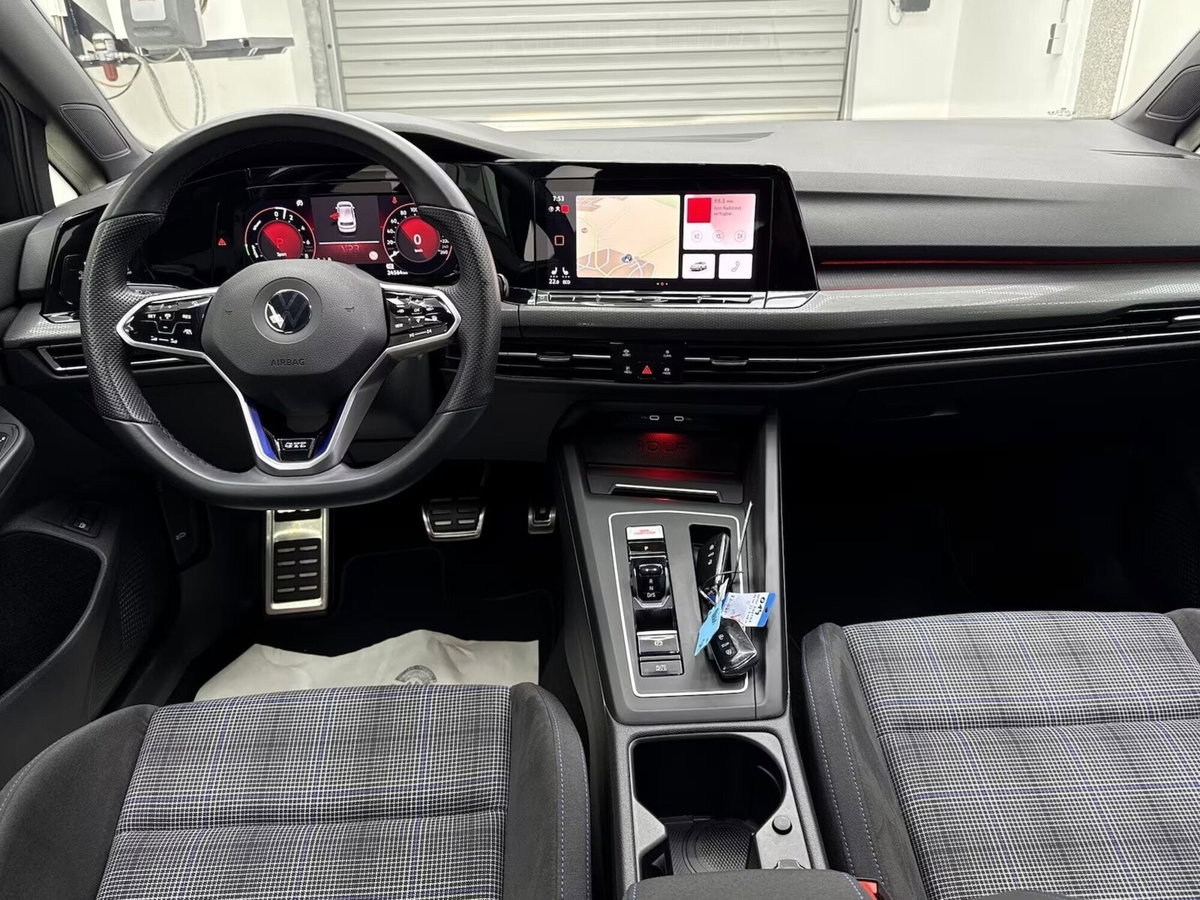 Volkswagen Golf 1.4 GTE DSG Plug-In Hybrid (6)