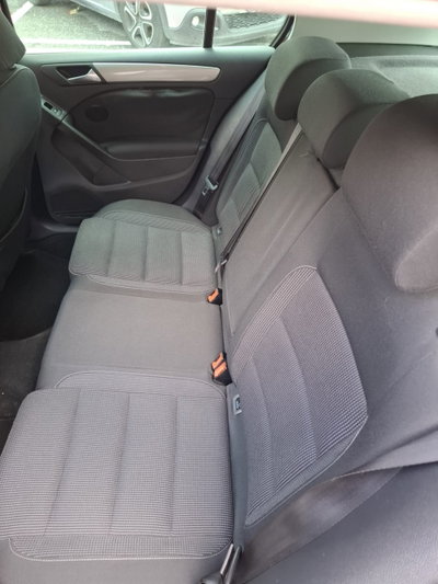 Volkswagen Golf 2.0 TDI 110CV DPF 5p. Highline (11)