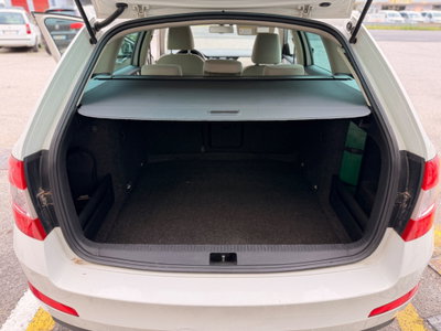 Skoda Octavia Station Wagon 1.6 TDI CR 105 CV Wagon Elegance (10)