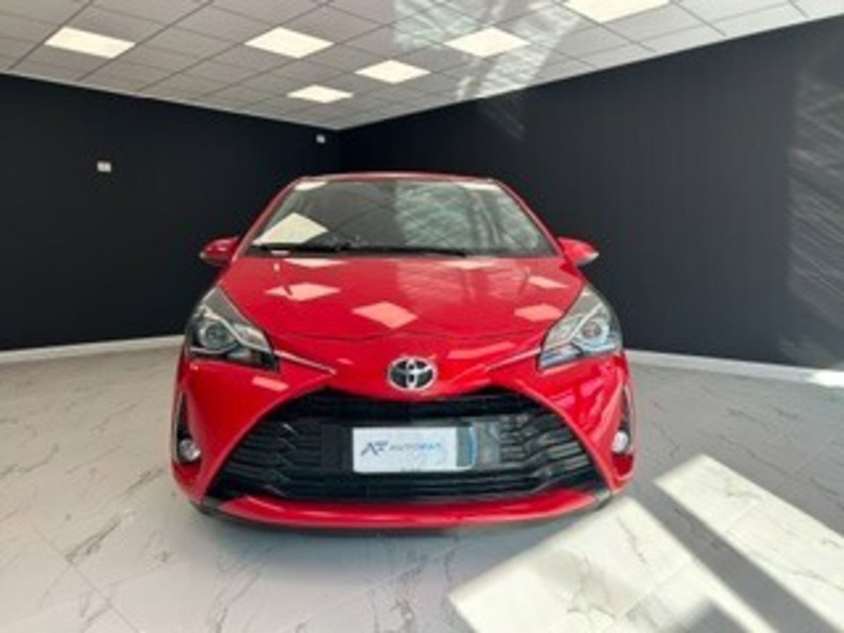Toyota Yaris 1.0 72 CV 5 porte Lounge (2)
