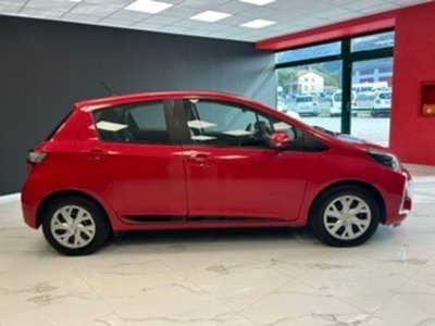 Toyota Yaris 1.0 72 CV 5 porte Lounge (5)