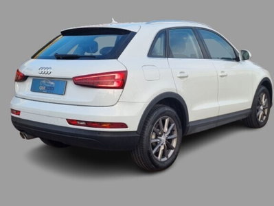 Audi Q3 2.0 TDI 120 CV Business (7)