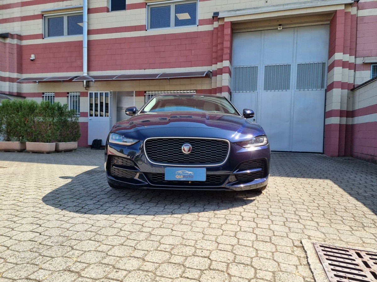 Jaguar XE 2.0 D 204 CV aut. SE