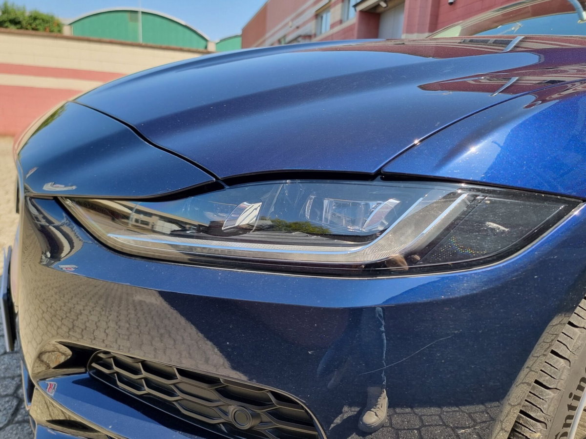 Jaguar XE 2.0 D 204 CV aut. SE (10)