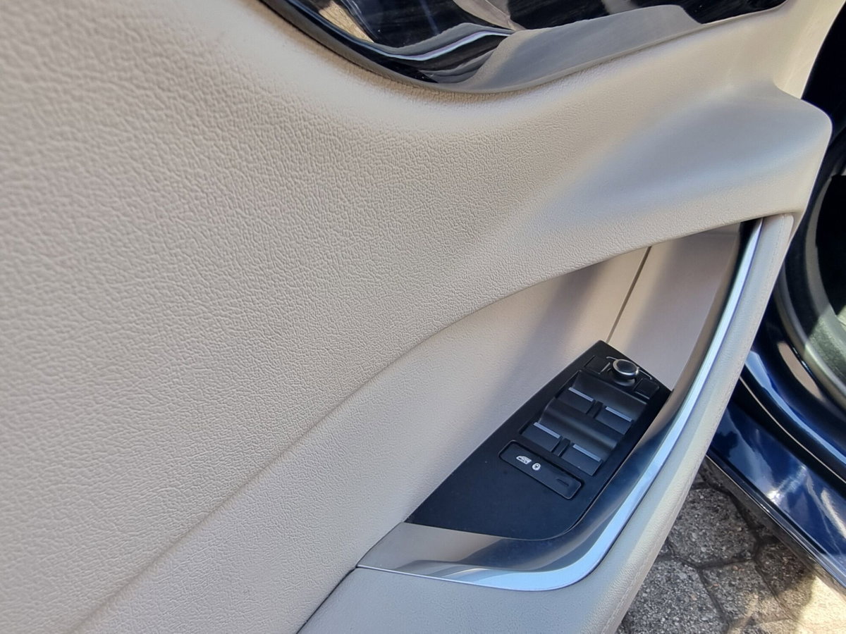 Jaguar XE 2.0 D 204 CV aut. SE (15)