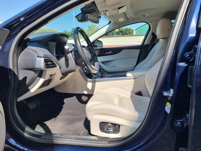 Jaguar XE 2.0 D 204 CV aut. SE (16)