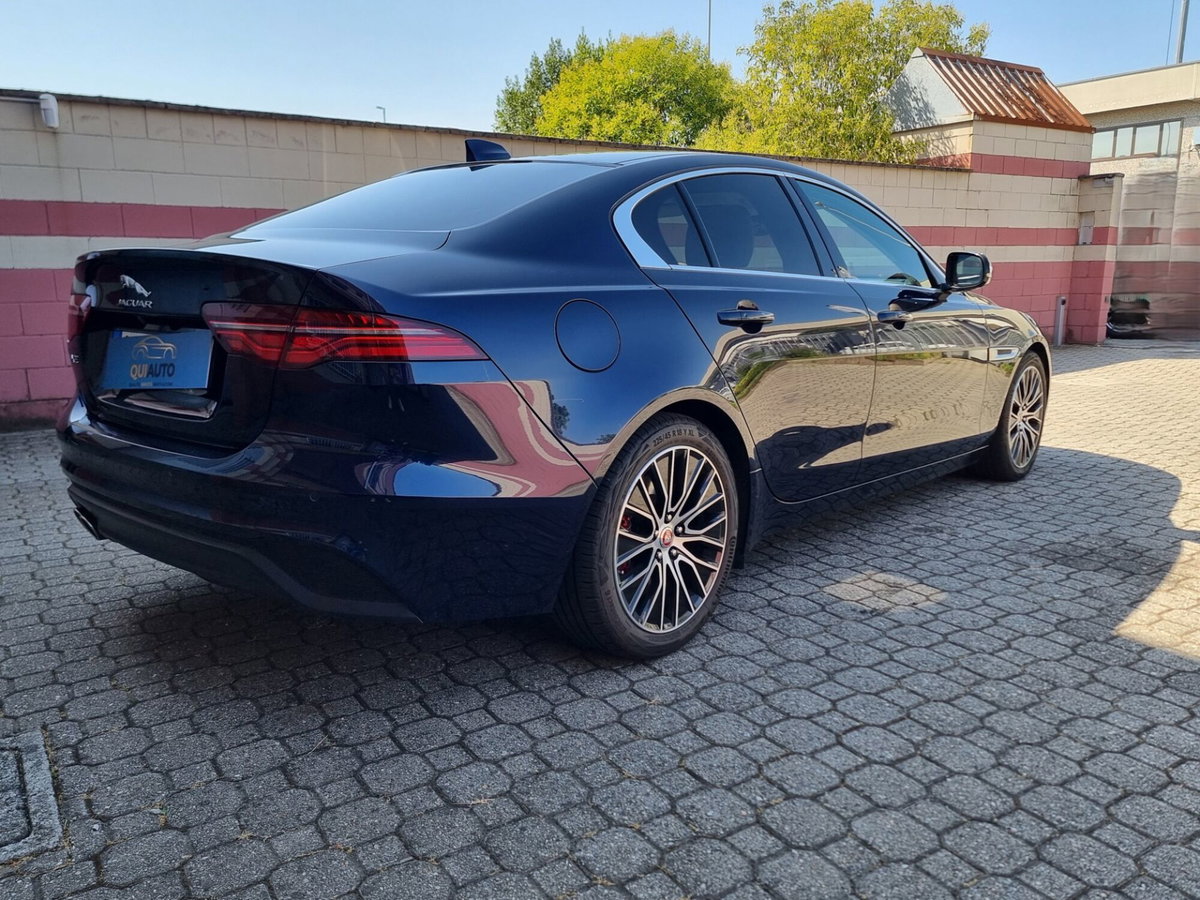 Jaguar XE 2.0 D 204 CV aut. SE (7)