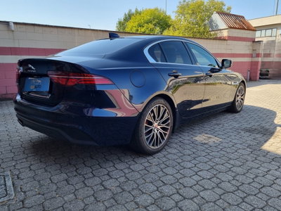 Jaguar XE 2.0 D 204 CV aut. SE (7)