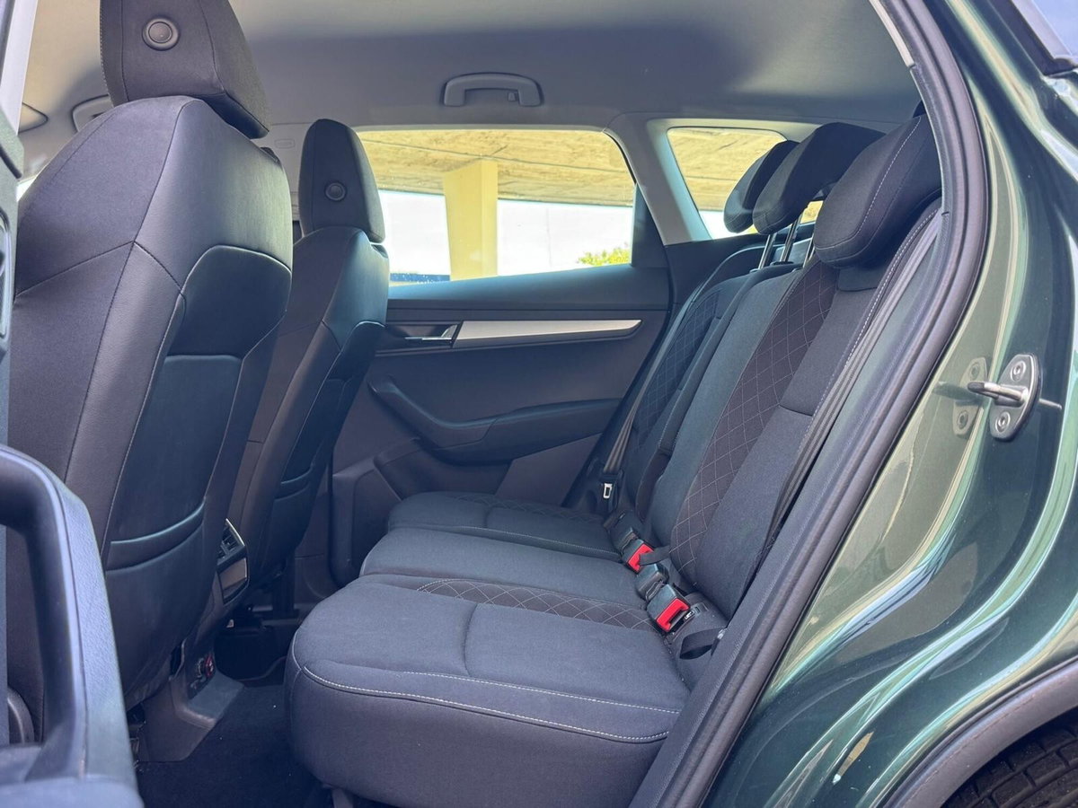Skoda Karoq 1.6 TDI SCR DSG Executive (16)