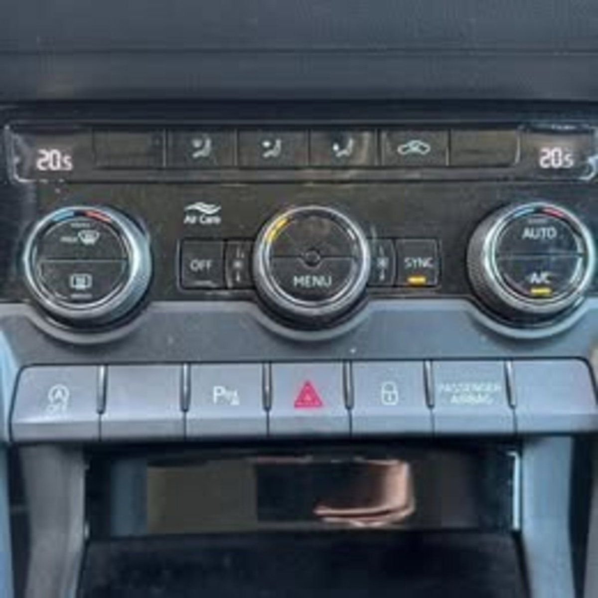 Skoda Karoq 1.6 TDI SCR DSG Executive (20)