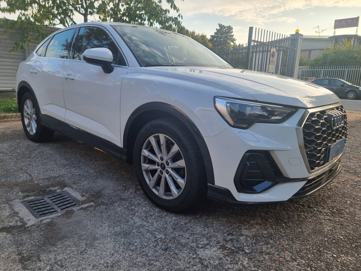 Audi Q3 Sportback 35 TFSI S tronic Business Plus (9)