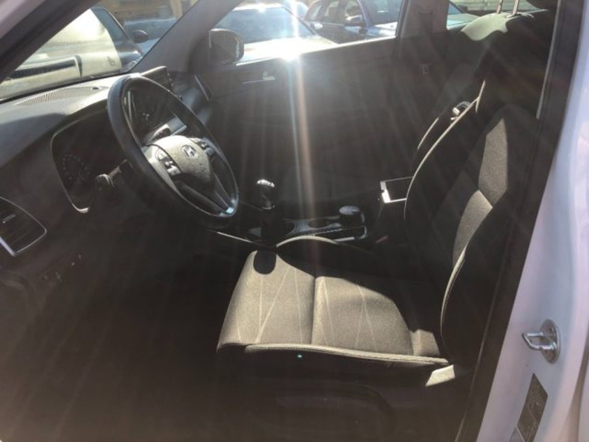 Hyundai Tucson 1.7 CRDi DCT XPossible (16)