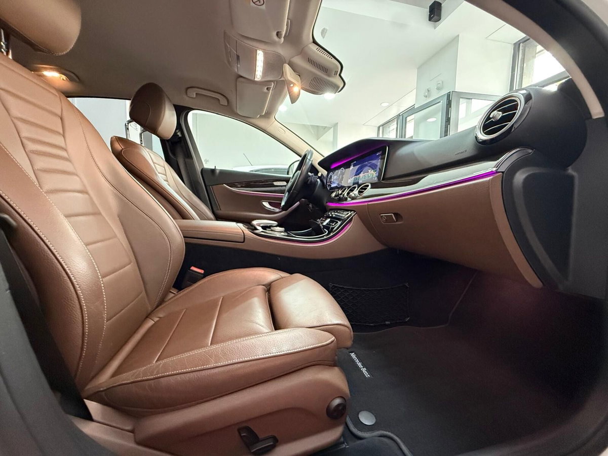 Mercedes-Benz Classe E 220 d 4Matic Auto AMG Line (18)