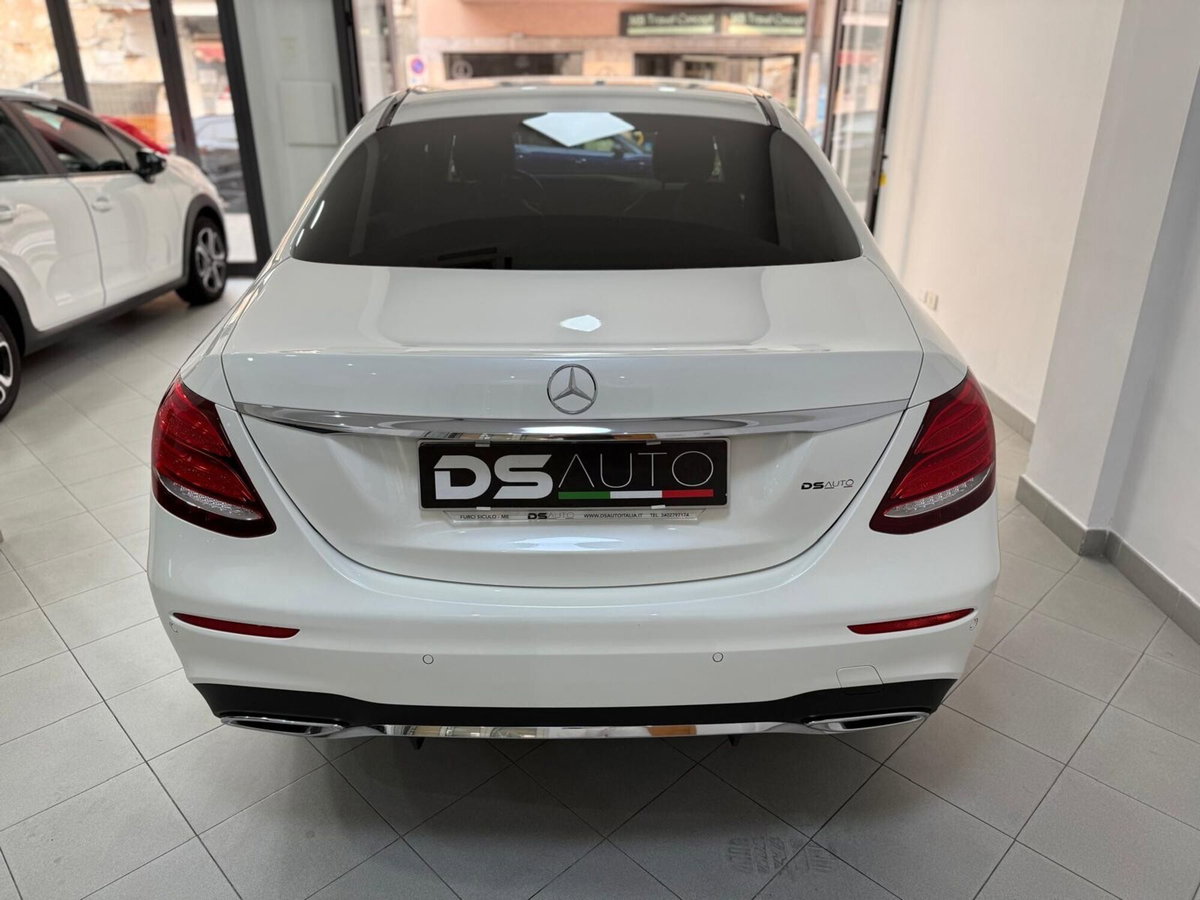 Mercedes-Benz Classe E 220 d 4Matic Auto AMG Line (9)