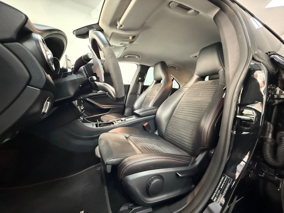 Mercedes-Benz CLA 200 d Automatic Premium (14)