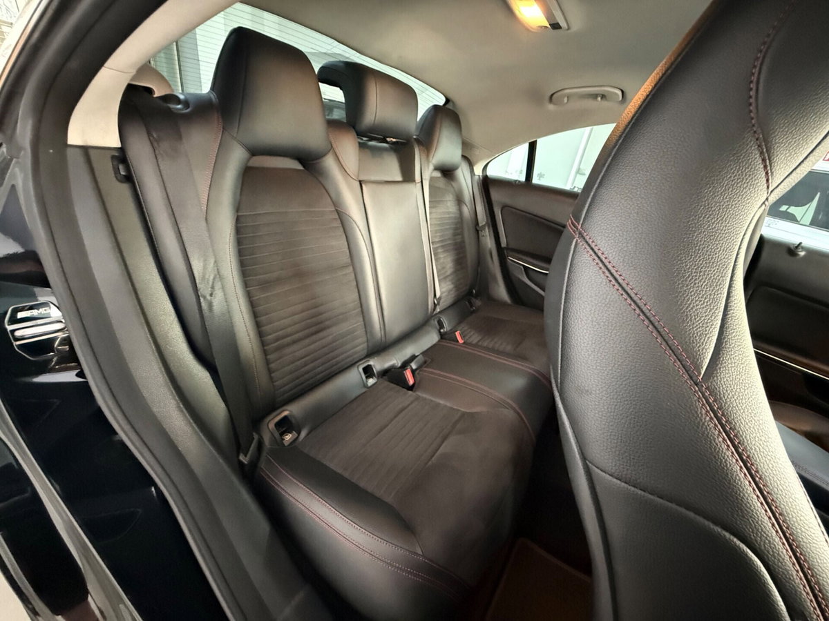 Mercedes-Benz CLA 200 d Automatic Premium (19)