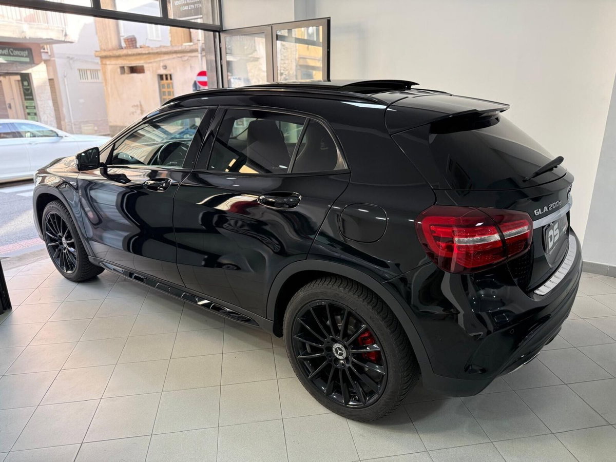 Mercedes-Benz GLA SUV 200 d Automatic Premium (10)