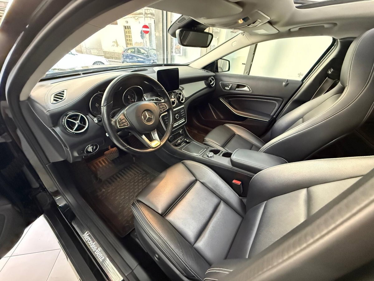 Mercedes-Benz GLA SUV 200 d Automatic Premium (20)