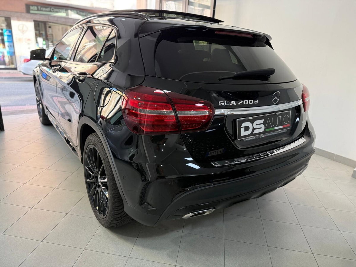 Mercedes-Benz GLA SUV 200 d Automatic Premium (9)
