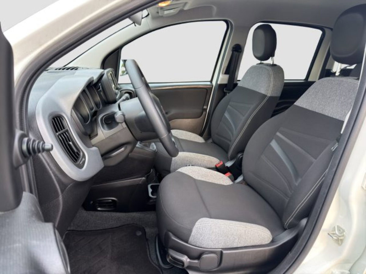 Fiat Panda 1.0 FireFly S&S Hybrid City Cross (10)