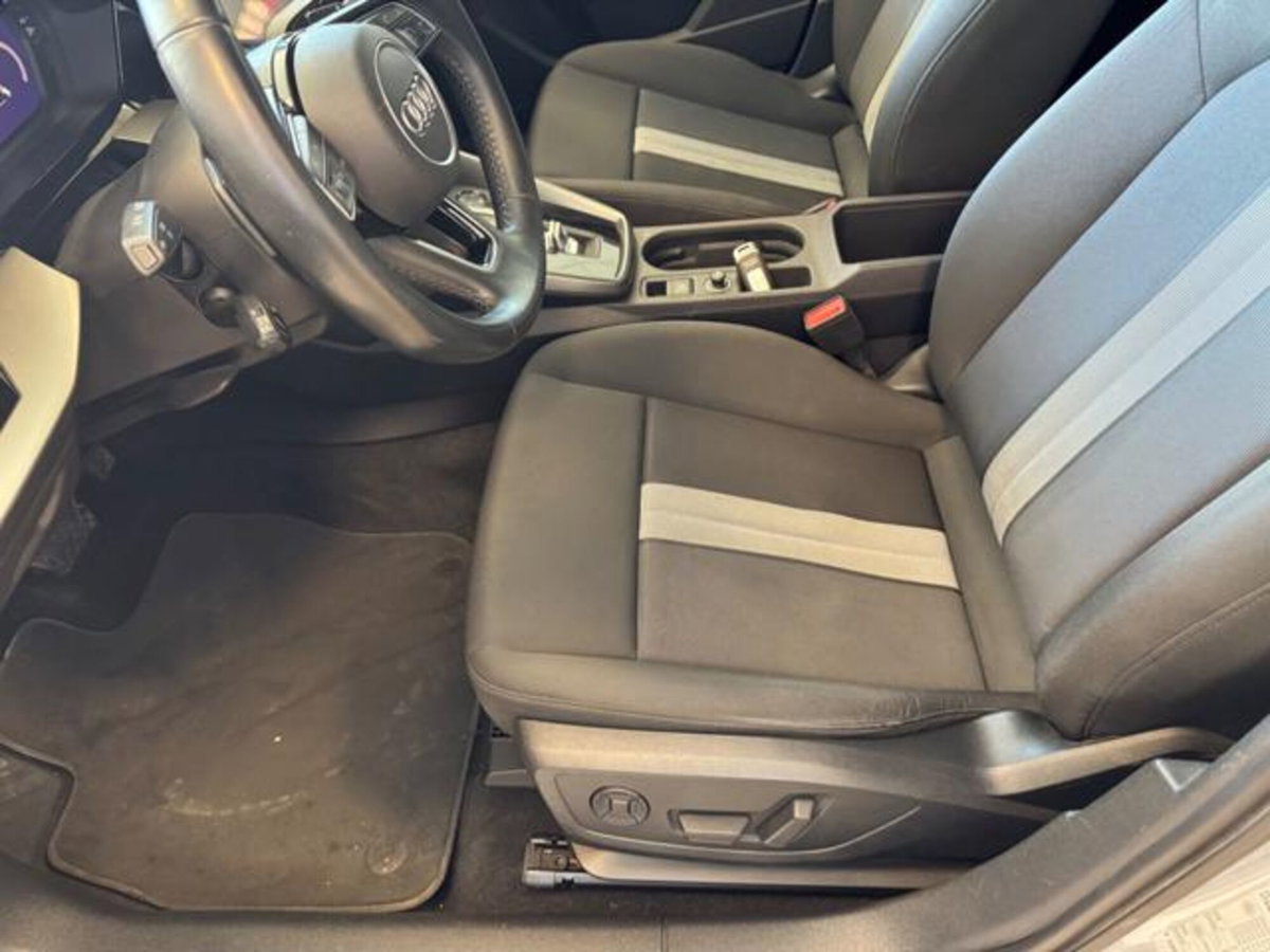 Audi A3 Sportback 35 TFSI S tronic Business Advanced (5)