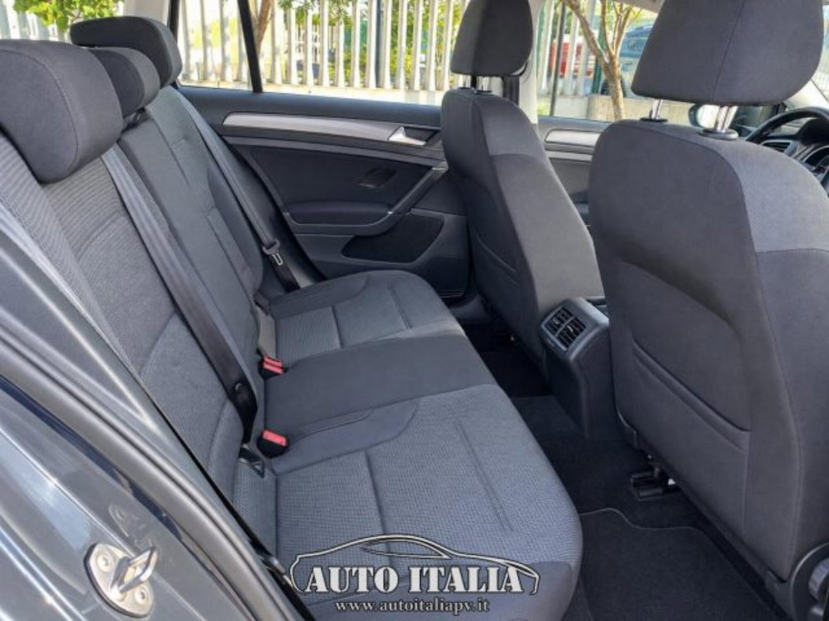 Volkswagen Golf Variant 1.6 TDI 115 CV DSG Executive BlueMotion Tech. (12)