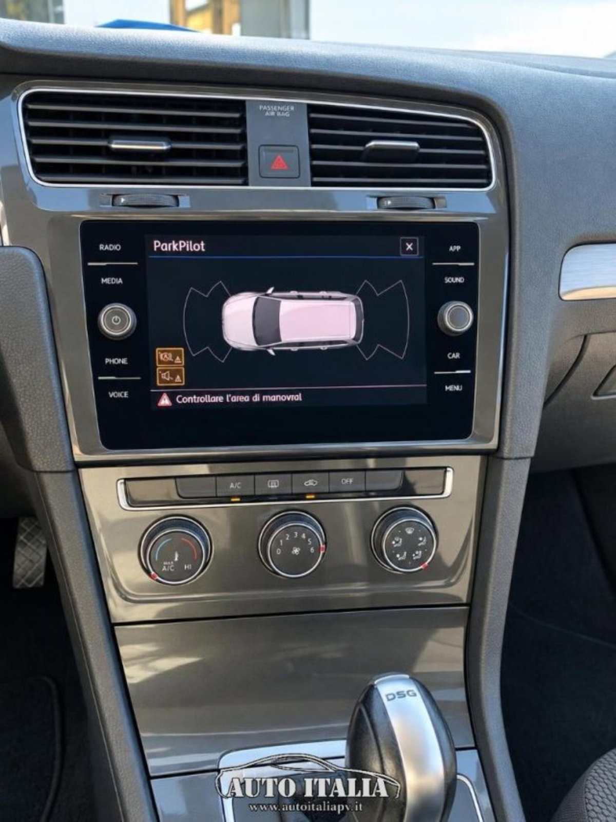 Volkswagen Golf Variant 1.6 TDI 115 CV DSG Executive BlueMotion Tech. (19)