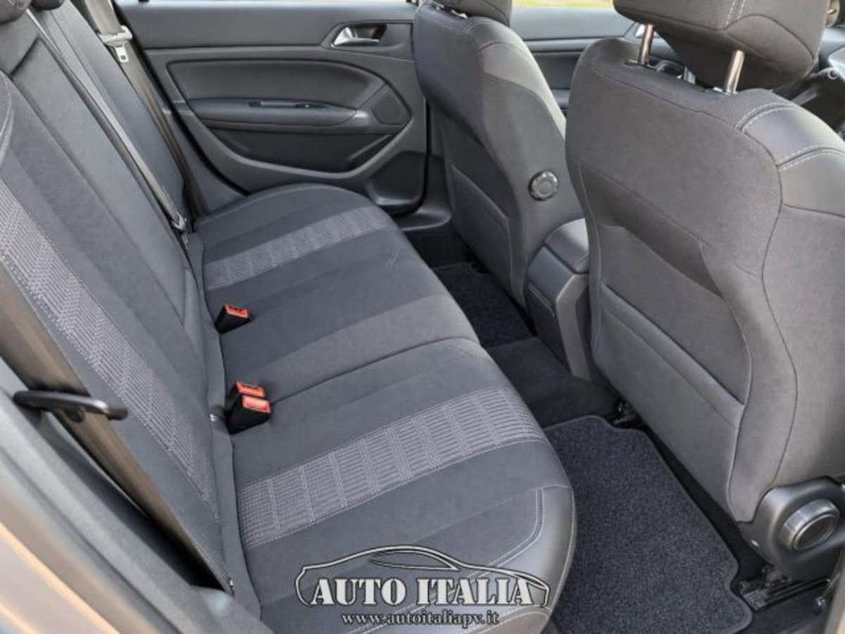 Peugeot 308 SW BlueHDi 130 S&S Allure (9)