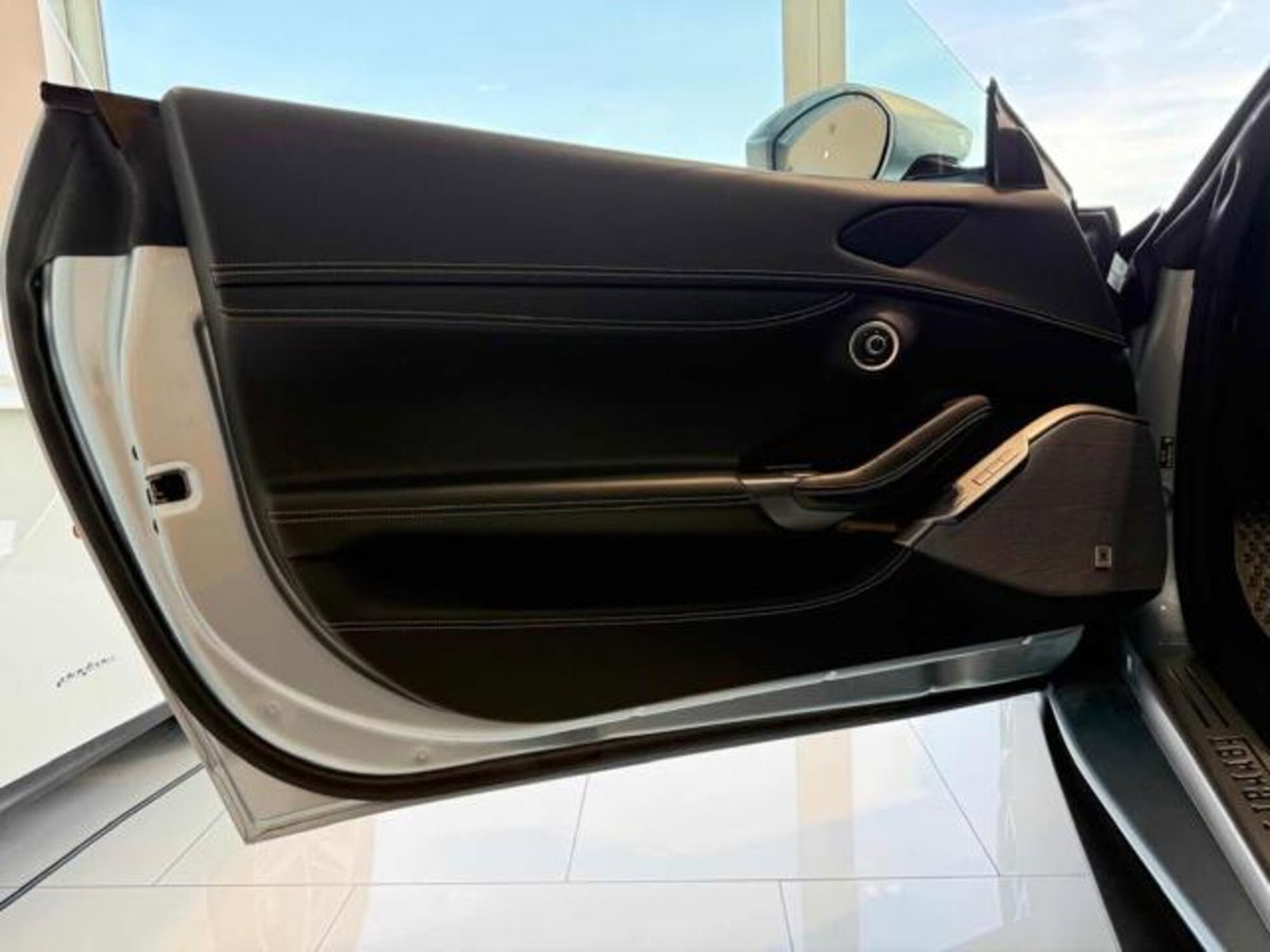 Ferrari Portofino Spider Portofino (13)