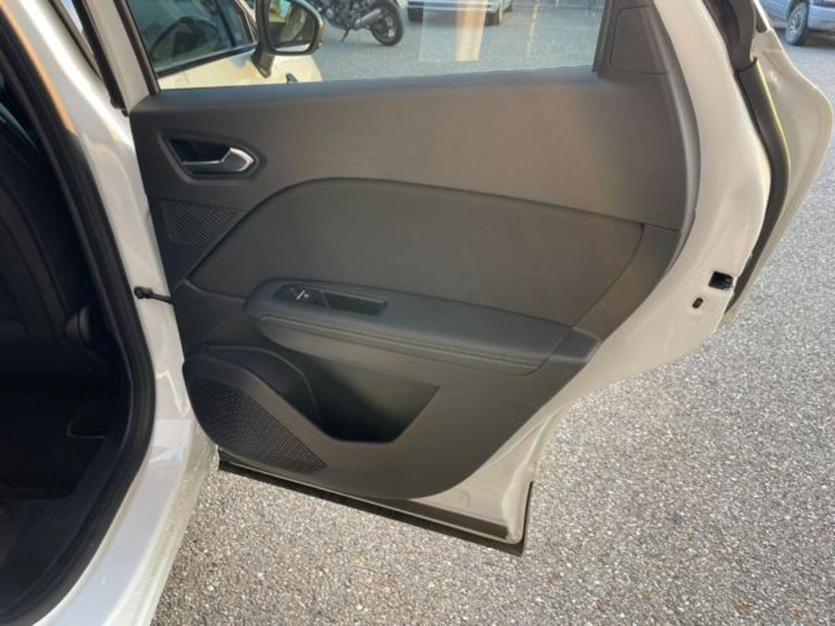 Renault Captur 1.8 full hybrid series Esprit Alpine 160cv auto (14)